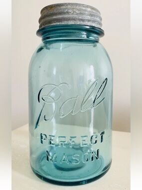 Vintage Rare BALL PERFECT MASON Jar Bottle 11 Zinc Twist Cap Crisp Embossing